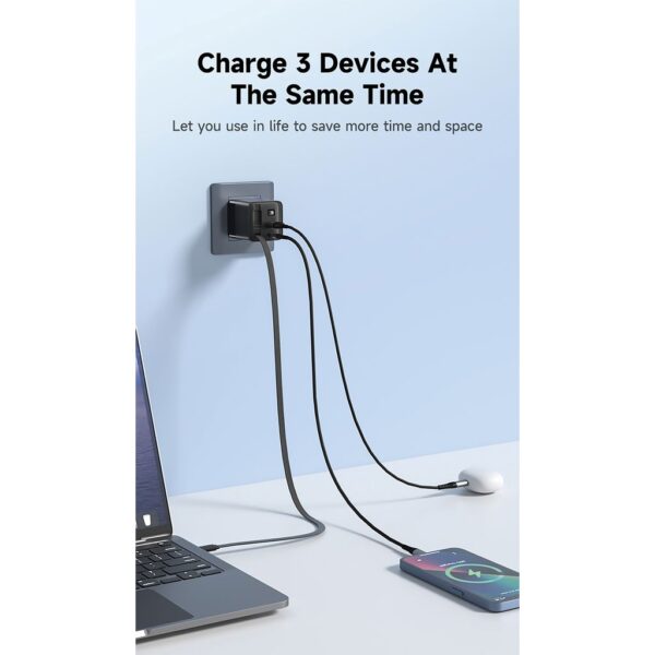 Urban Vitamin Mendocino 65W GaN charger retractable cable P301.2701