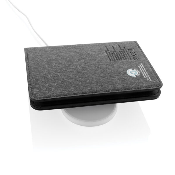 Trackmate RCS rpolyester passport holder worldwide locating P301.5601