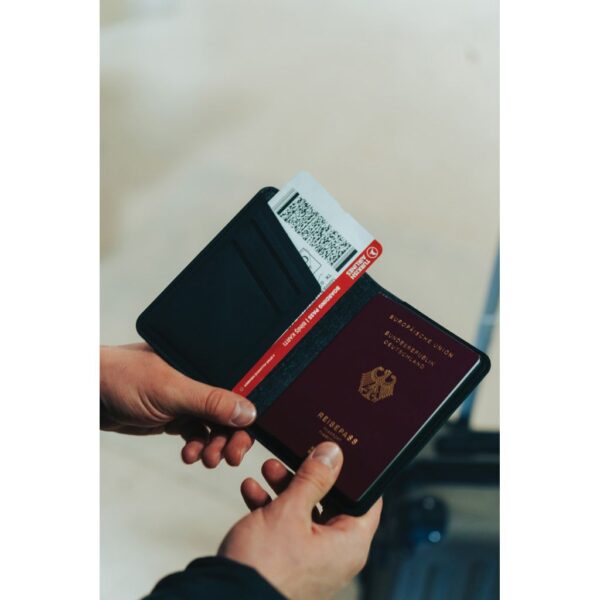 Trackmate RCS rpolyester passport holder worldwide locating P301.5601
