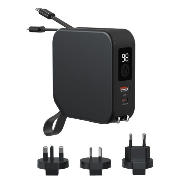 Urban Vitamin Saratoga 5 in 1 universal charger P301.951