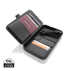 Swiss Peak RCS recycled travel case with 3 in 1 charger P309.0501