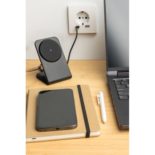 VoltPerch RCS recycled plastic 15W magnetic wireless charger P309.0901