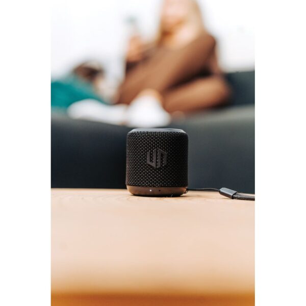 Urban Vitamin Oceanside RCS recycled plastic 3W speaker P331.5701