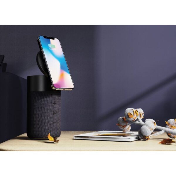 Urban Vitamin Anaheim RCS recycled 10W speaker 15W charger P331.5801