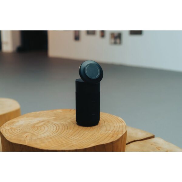 Urban Vitamin Anaheim RCS recycled 10W speaker 15W charger P331.5801