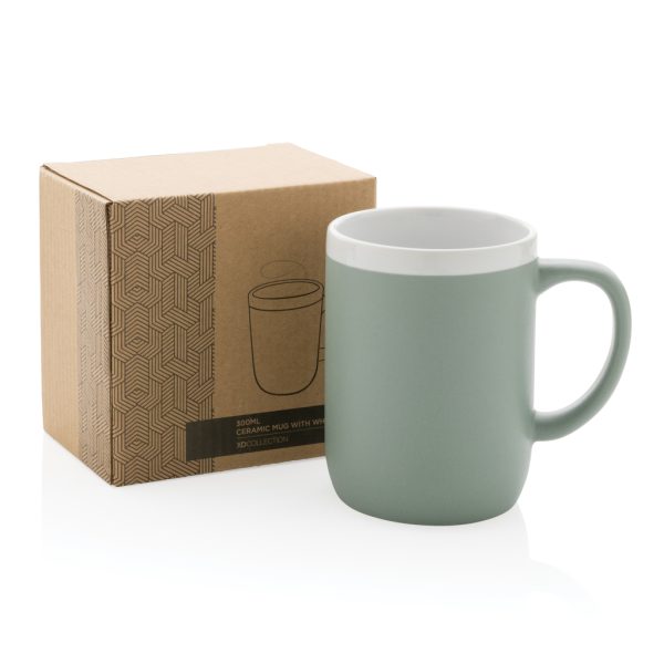 Ceramic mug with white rim P434.097