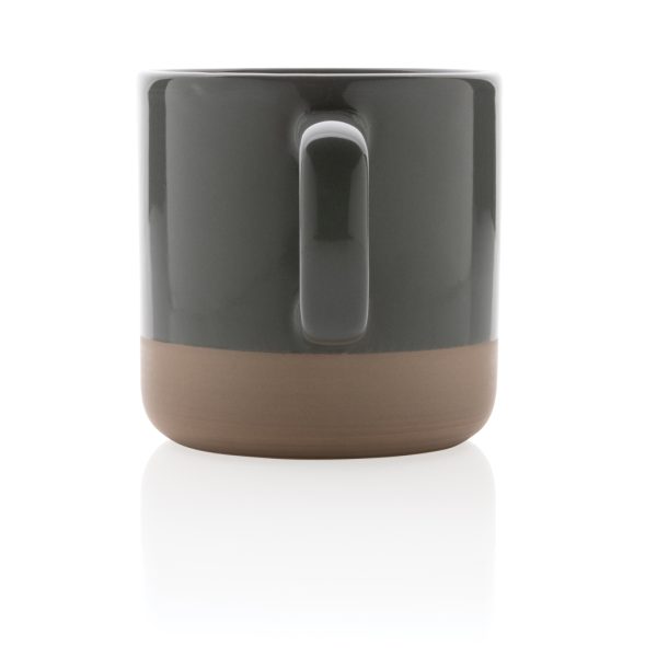 Glazed ceramic mug P434.112