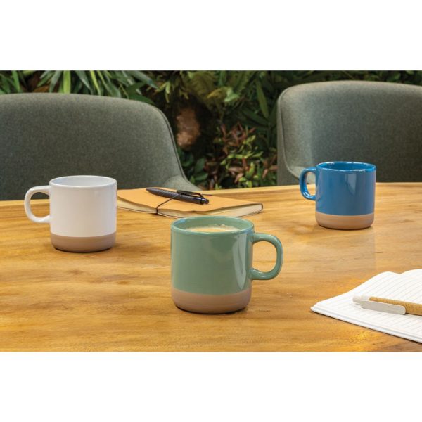 Glazed ceramic mug P434.113