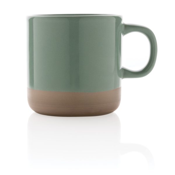 Glazed ceramic mug P434.117