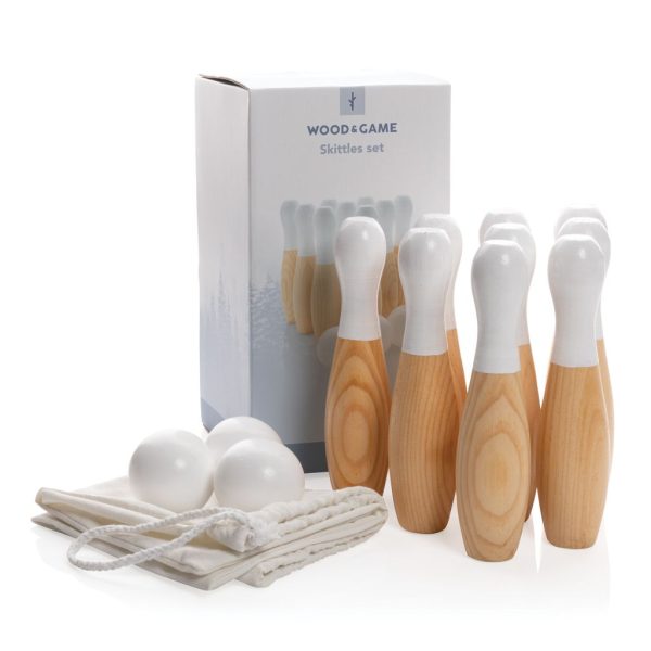 Wooden skittles set P453.549