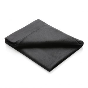 Fleece blanket in pouch P459.061