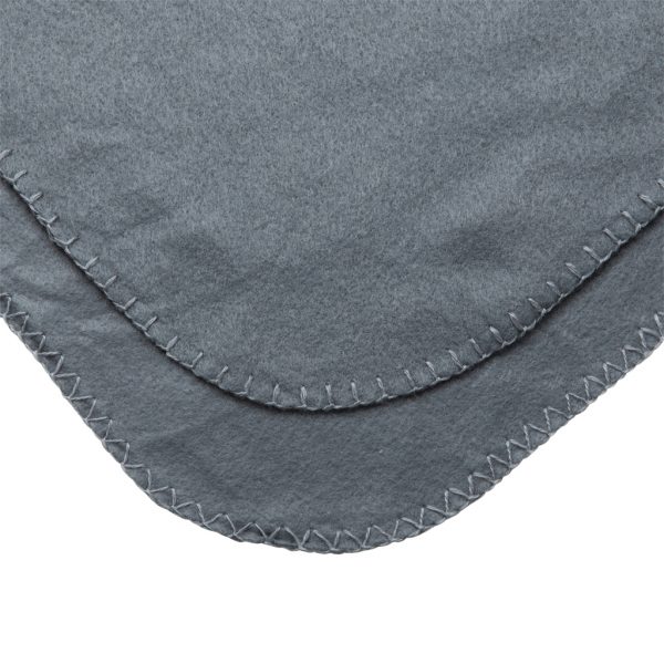 Fleece blanket in pouch P459.062