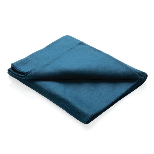 Fleece blanket in pouch P459.065