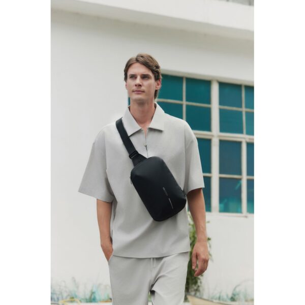 Urban Water Resistant Expandable Sling P706.2701