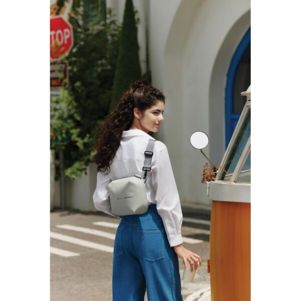 Urban Water Resistant Expandable Sling P706.2713