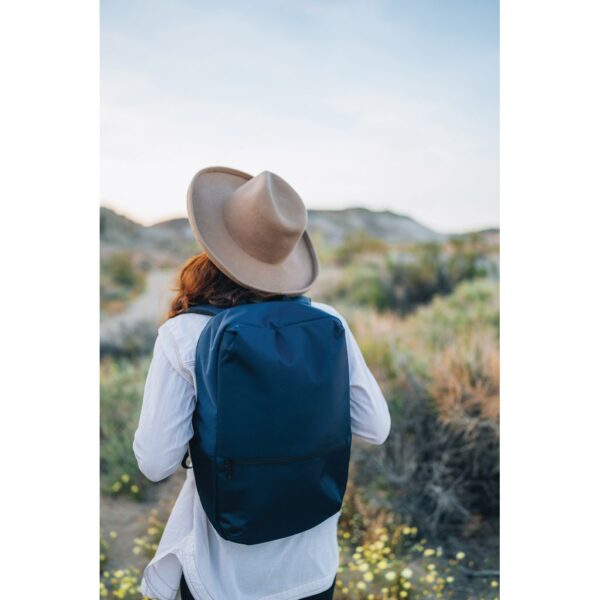 Impact AWARE™ 1200D Minimalist 15.6 inch laptop backpack P762.815