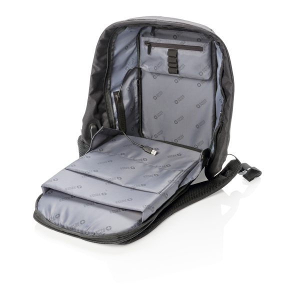 Swiss Peak AWARE™ anti-theft 15.6"laptop backpack P763.091