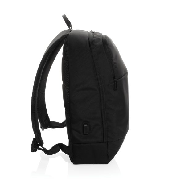 Swiss Peak AWARE™ modern 15.6" laptop backpack P763.101