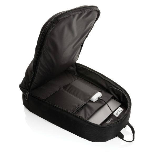 Swiss Peak AWARE™ modern 15.6" laptop backpack P763.101