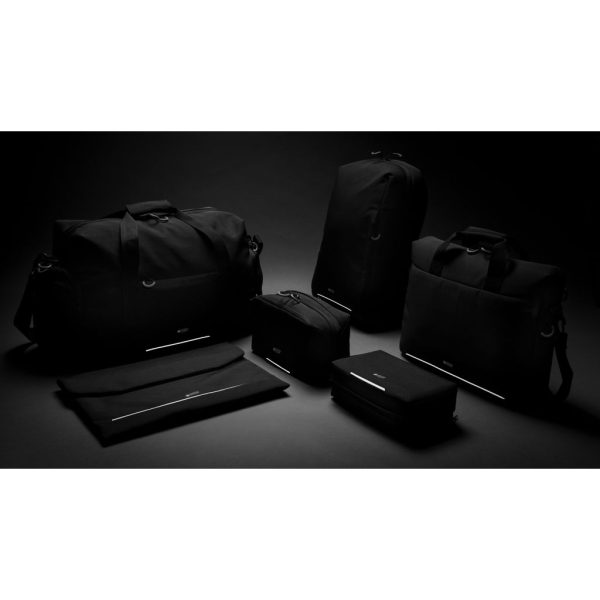 Swiss Peak AWARE™ RFID and USB laptop backpack P763.161