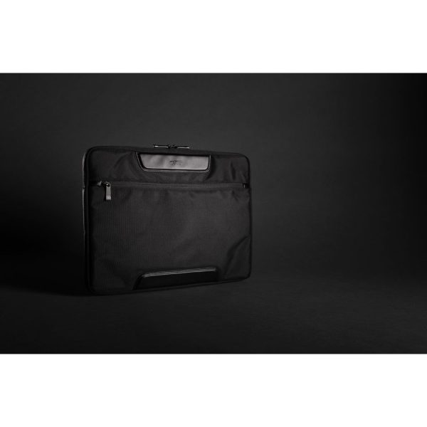 Swiss Peak AWARE™ RPET Voyager 15.6" laptop sleeve P788.091