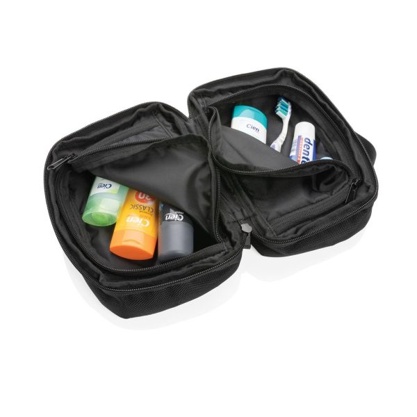 Swiss Peak AWARE™ RPET Voyager toiletry bag P820.231