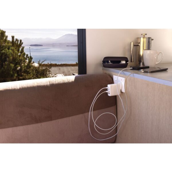 TravelCharge Pro RCS rplastic travel charger with USB C P821.0203