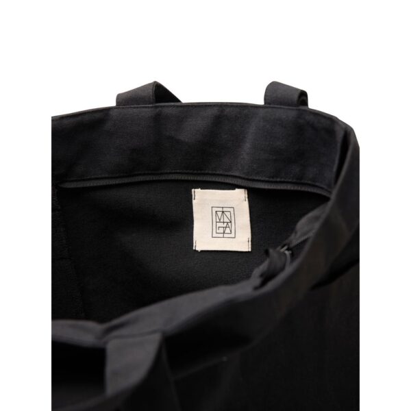 VINGA Hilo AWARE™ recycled canvas zip tote V7620501